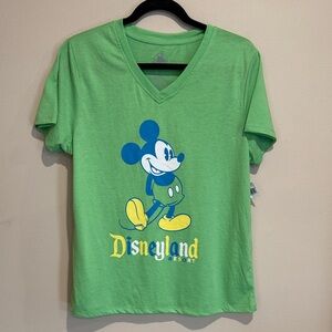 💜Green Disneyland Resort T-Shirt Mickey Mouse Cute Casual V-Neck Disney Park